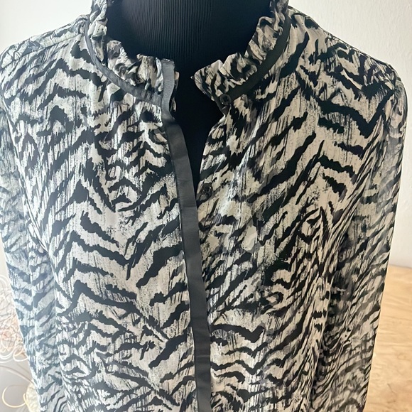 Kardashian Kollection Women's Zebra Print Blouse size XL - Picture 2 of 8